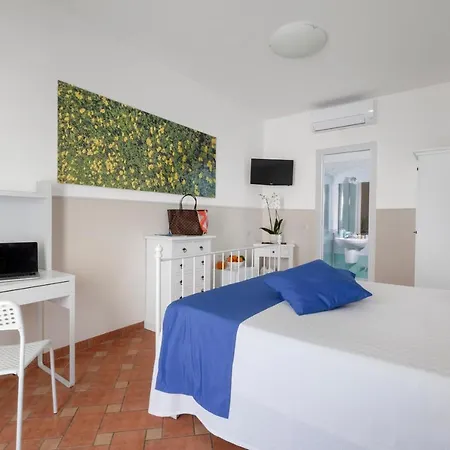 Alojamento de Acomodação e Pequeno-almoço Relais Santa Lucia Sorrento