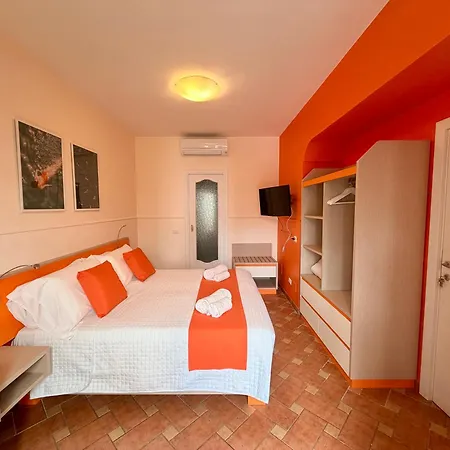 Relais Santa Lucia Oda ve Kahvaltı 3*