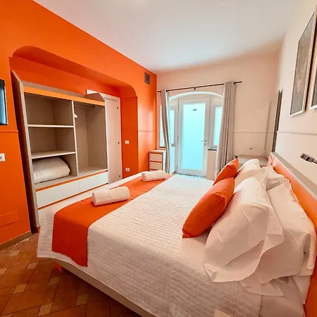 Relais Santa Lucia Oda ve Kahvaltı 3*